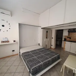 https://dreamhousepozzallo.sicilyhotelsitaly.net